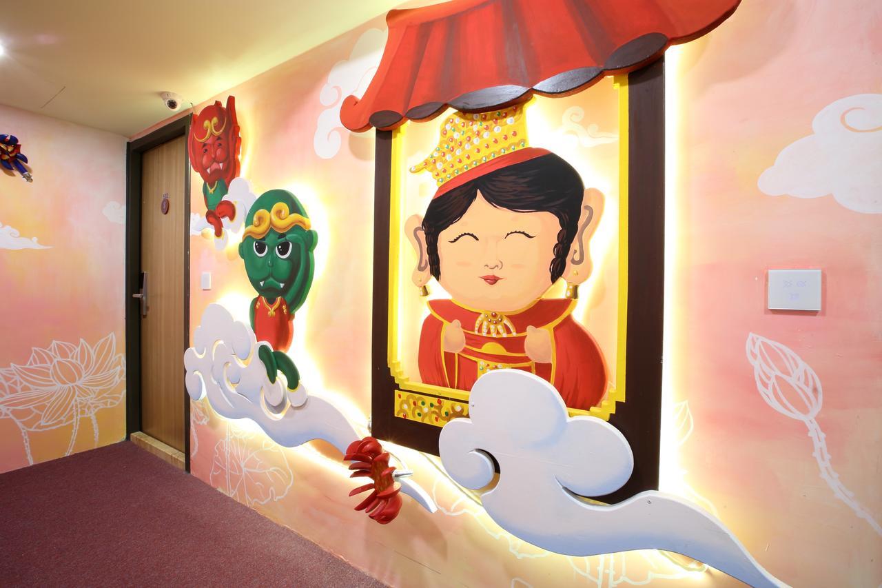 Hotel We Have Story à Taichung Extérieur photo